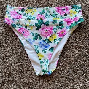 Floral cream cheeky bikini bottom